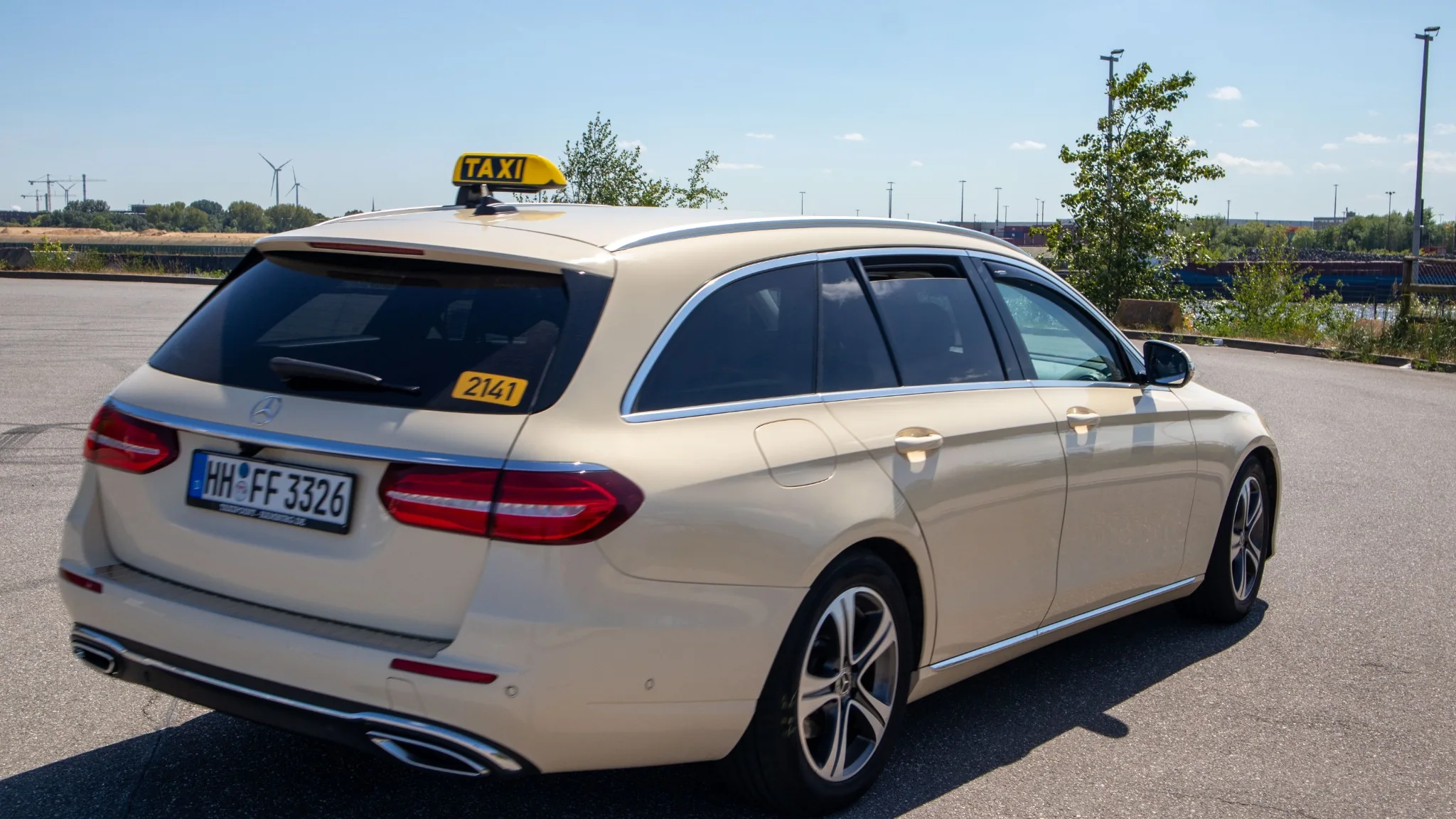 Mercedes E Klasse T-Modell von hinten